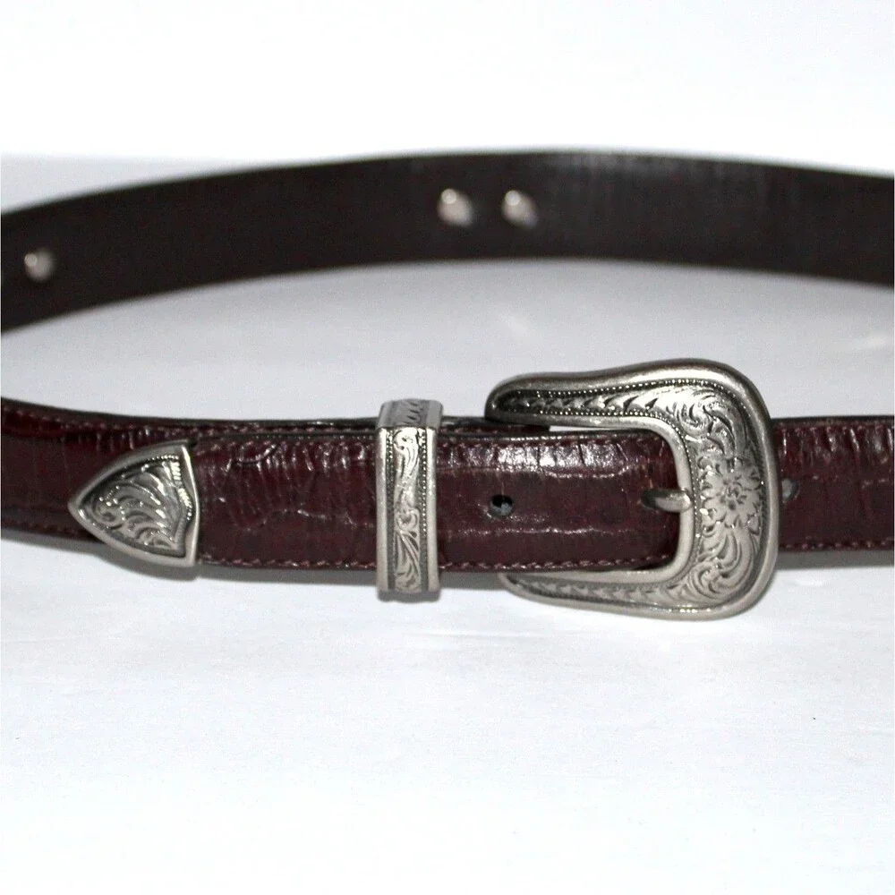 Women’s Leather Belt Small Medium 30 32 dark brown southwest western cowgirl